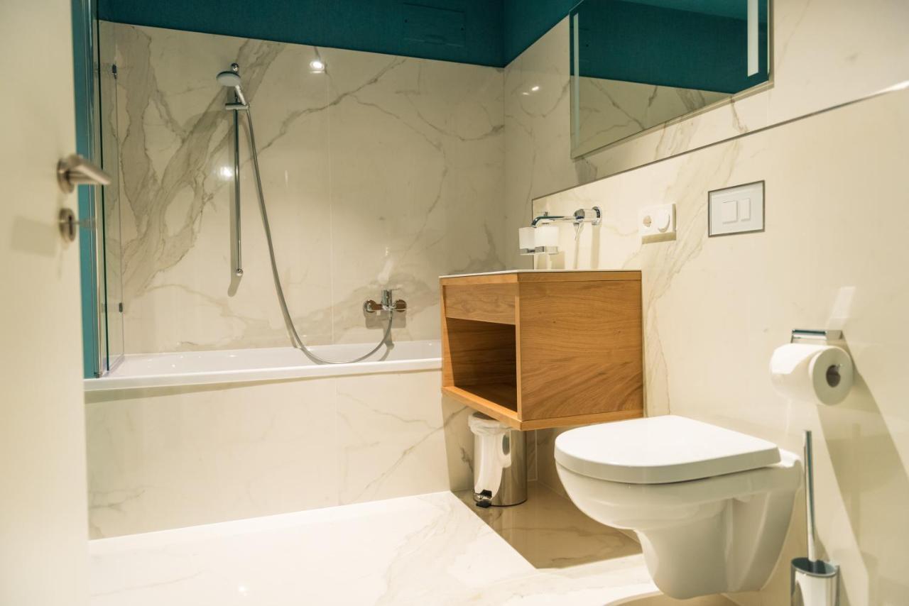 Apartmenthaus Am Dom Junior Suite Mit Parkplatz ツウィッカウ エクステリア 写真